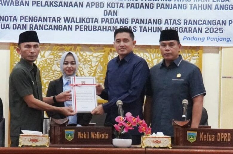 Wawako Allex Sampaikan Nota Penjelasan APBD 2024 dan Perubahan KUA PPAS 2025
