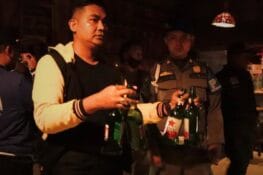 Gaduh hingga Larut Malam, Dua Kafe di Koto Tangah Digerebek Satpol PP