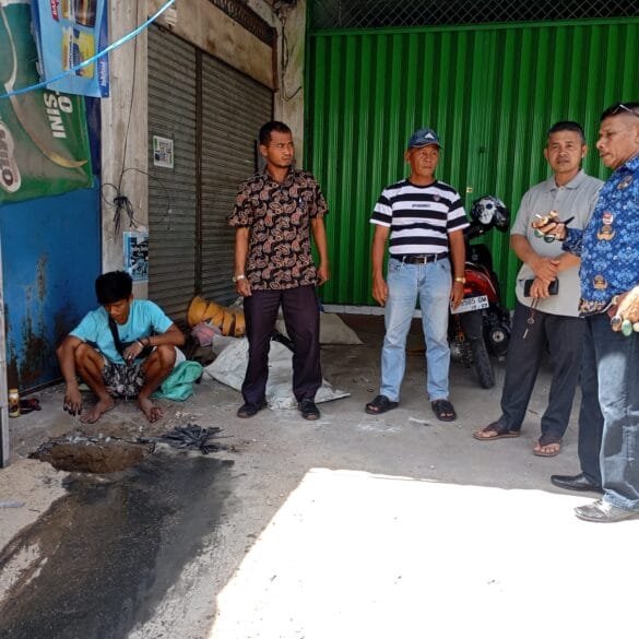 Kunjungi Pengerjaan Pengerukan Gorong-gorong, Erianto Mengimbau Masyarakat Jangan Buang Sampah Sembarangan