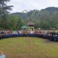 Tim pelatih Lantamal II Padang bersama Wali Kota Padang Fadly Amran dan siswa Takhassus MAN 3 Padang dalam upacara pembukaan Diksista Angkatan IX, Senin (21/7/2025) di Sungrilla Camp, Lubuk Minturun