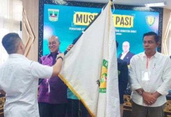 Terpilih Secara Aklamasi sebagai Ketua PASII , Erianto Ucapkan Selamat kepada Iqra Cissa