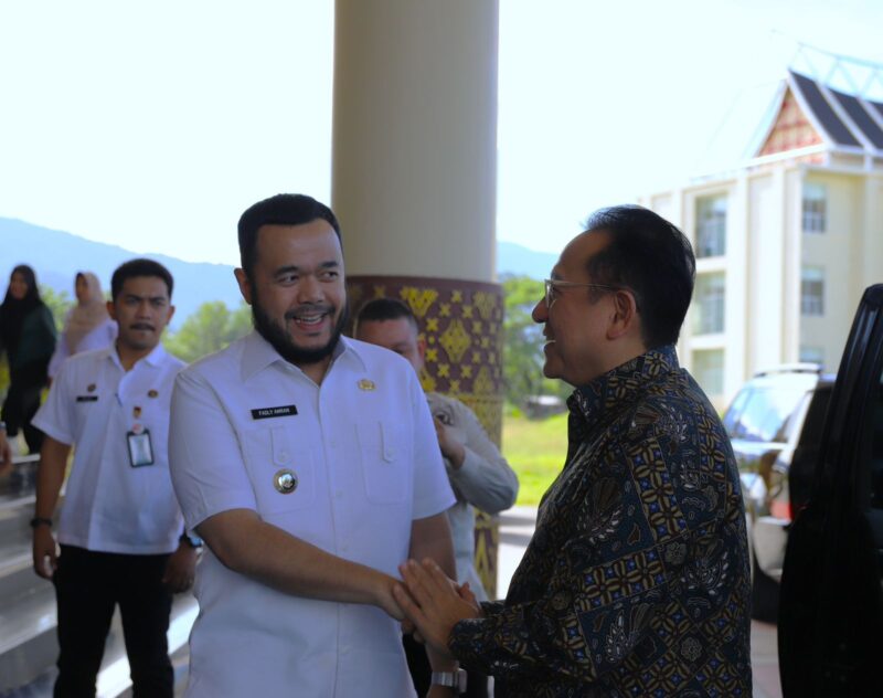 Irman Gusman Kunjungi Balai Kota, Wako Fadly Paparkan Program Unggulan Padang