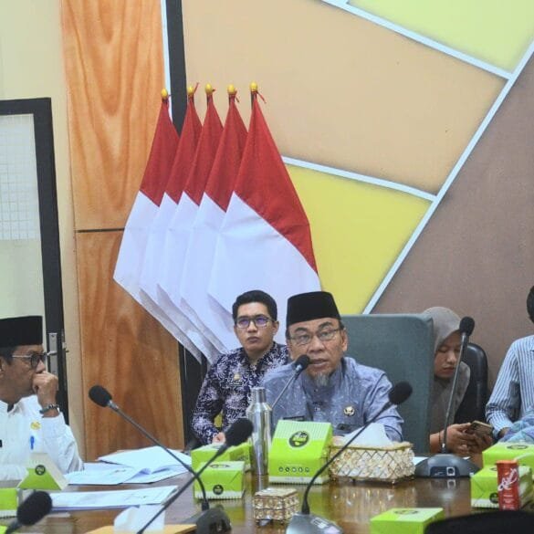 Pemko Padang Kembali Anugerahkan Pin Emas untuk Tokoh Berjasa di HJK ke-356