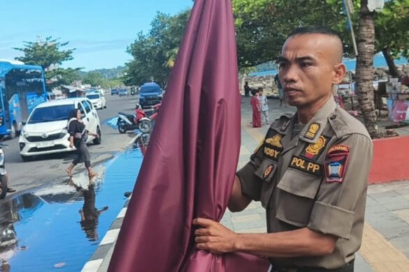 Penertiban PKL di Pantai Padang Ricuh, Pedagang Lempar Batu dan Bawa Sajam