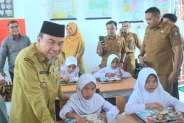 Program Makan Bergizi Gratis Dimulai, 164 Siswa SDN 28 Padang Terima Manfaat