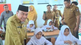 Program Makan Bergizi Gratis Dimulai, 164 Siswa SDN 28 Padang Terima Manfaat