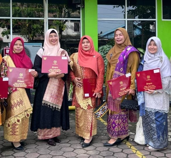 Sembilan ASN MAN 3 Padang Terima Satyalancana