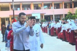 Tahun Ajaran Baru, 12.606 Siswa Kurang Mampu Terima Seragam dan LKS Gratis