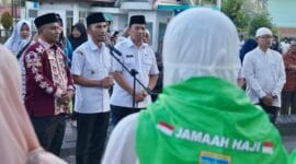 Tiba di Kampung Halaman, Jemaah Haji Disambut Hangat di Balai Kota