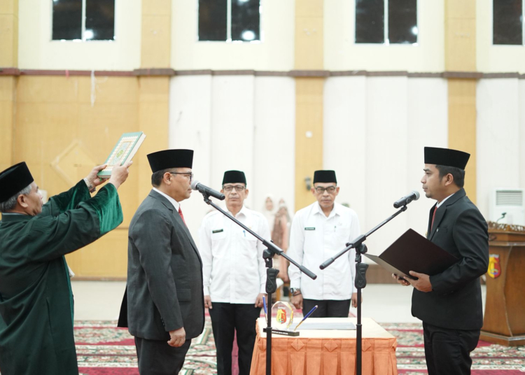 Wako Ramadhani Lantik Desmon Jadi Sekda Solok
