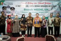 Warga Kurang Mampu di Padang Panjang Terima Bantuan Sosial