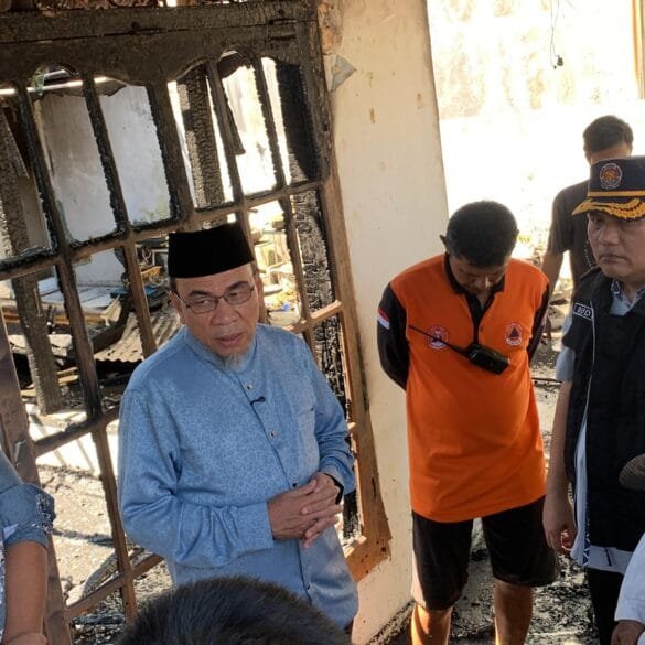 Bakar Sampah Sembarangan, Satu Rumah di Padang Ludes Terbakar