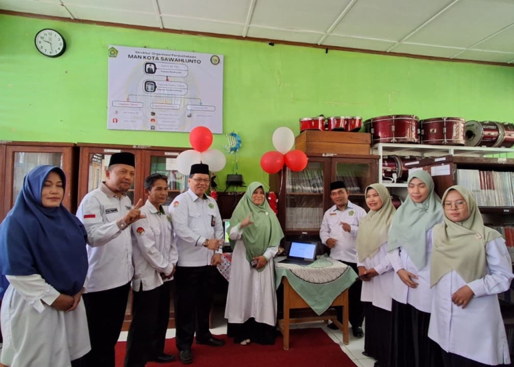 Dari Konvensional ke Digital, Kakan Kemenag Dedi Wandra Luncurkan Pustaka Digital MAN Sawahlunto