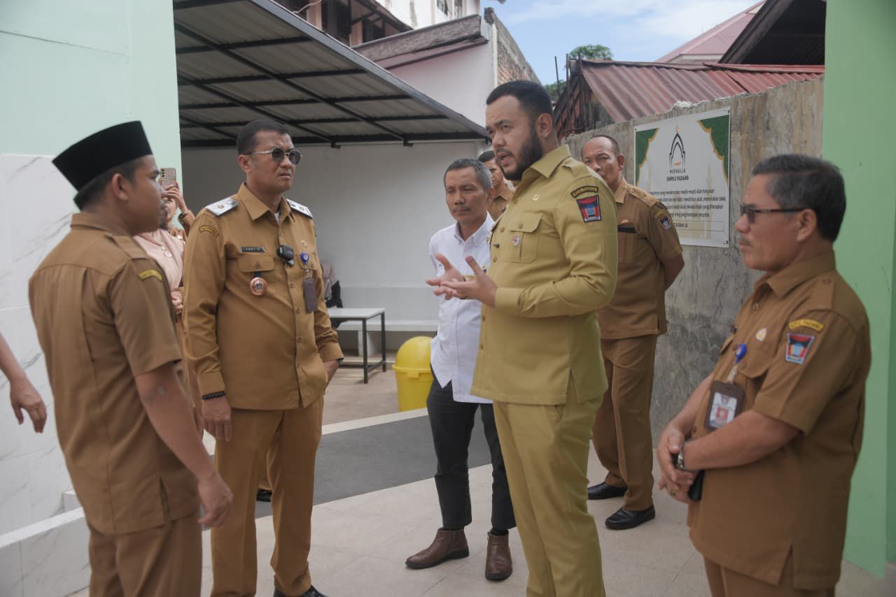 Fadly Amran: Tidak Boleh Ada Sekolah Tak Layak di Padang