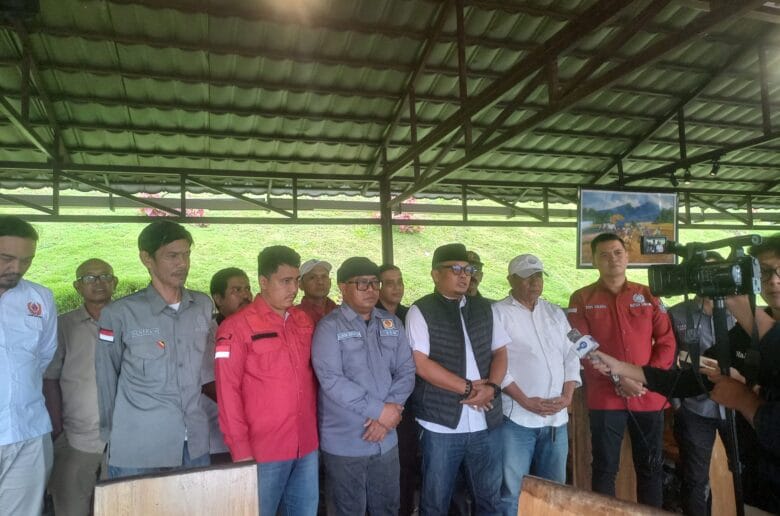 Forum KONI se-Sumbar Kecam Penyegelan Kantor Sekretariat KONI Sumbar Forum KONI se-Sumbar Kecam Penyegelan Kantor Sekretariat KONI Sumbar