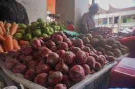 Harga Bawang Merah Turun Tajam, Sejumlah Komoditas Lain Ikut Terkoreksi