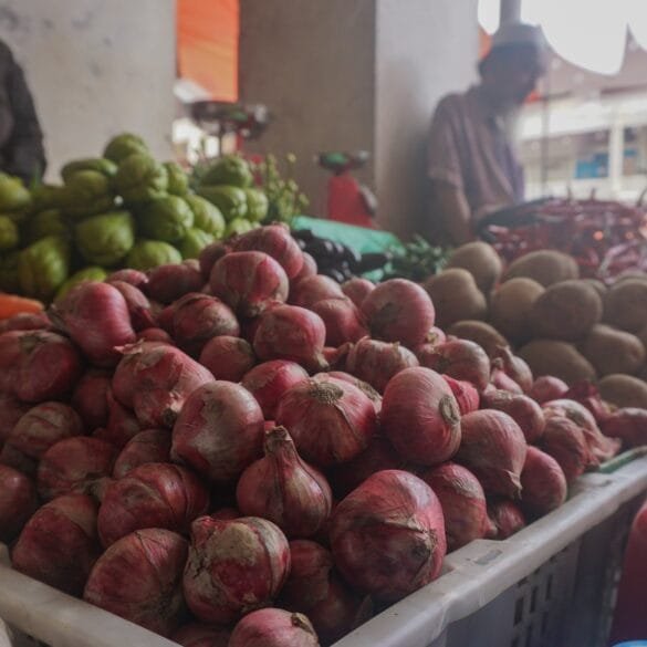 Harga Bawang Merah Turun Tajam, Sejumlah Komoditas Lain Ikut Terkoreksi