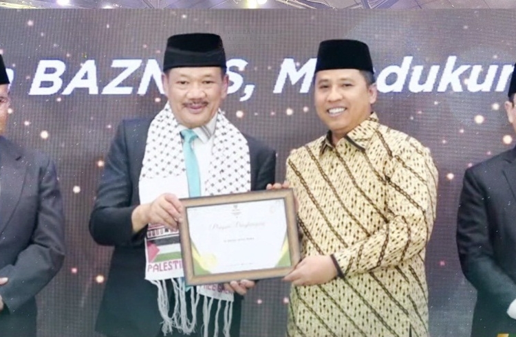 Hendri Arnis Dinobatkan Sebagai Kepala Daerah Pendukung Gerakan Zakat