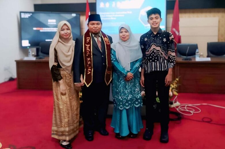 Jufri-doktor-hukum-islam-uin-imam-bonjol