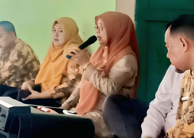 Pertemuan MAN 3 Kota Padang bersama orang tua siswa untuk persiapan Tes Kemampuan Akademik (TKA).