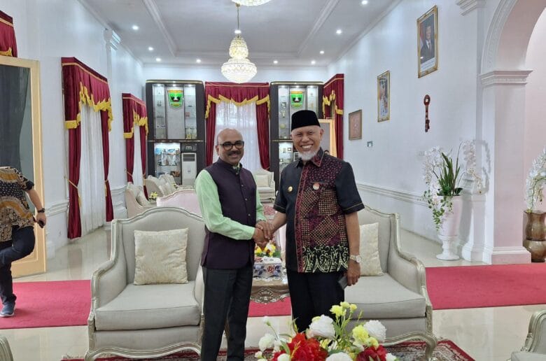 Konjen India Jajaki Kerja Sama dengan Sumbar Konjen India Jajaki Kerja Sama dengan Sumbar