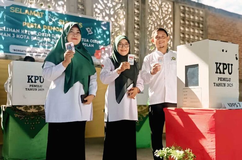 MAN 3 Kota Padang Gelar Pemilu OSIM 2025-2026 MAN 3 Kota Padang Gelar Pemilu OSIM 2025-2026