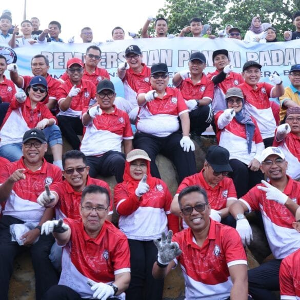 Muhidi Ajak Warga Budayakan Kebersihan Lingkungan