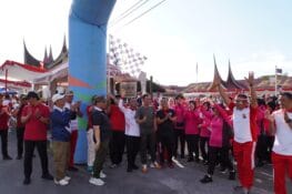 Olahraga Bersama Tutup Perayaan HUT ke-80 RI di Padang Panjang