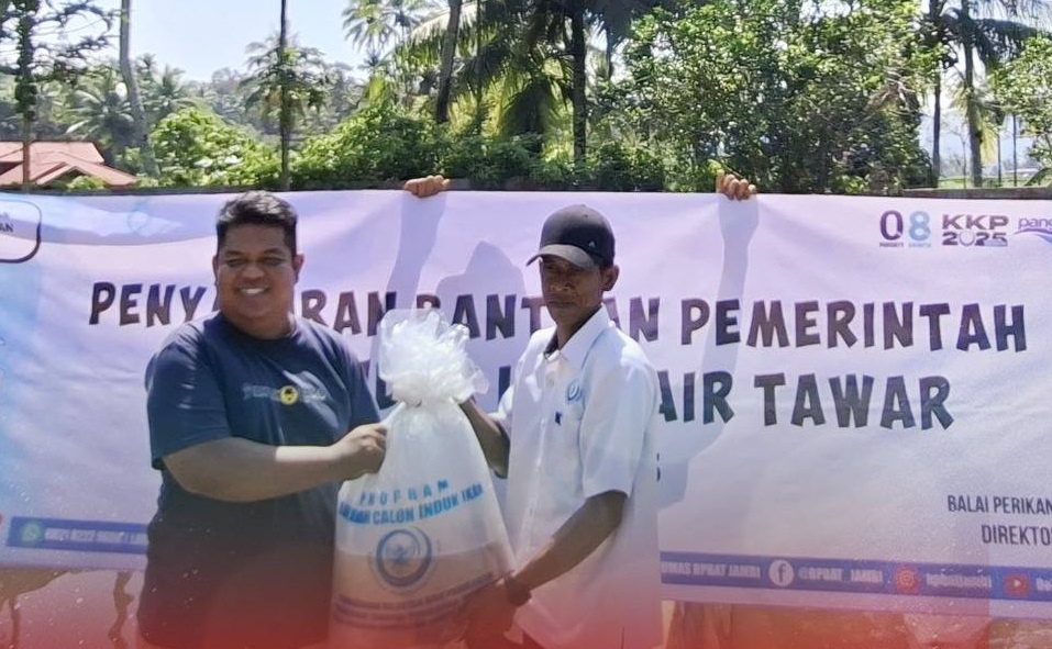 Padang Panjang Terima Bantuan Induk Ikan dari BPBAT Jambi