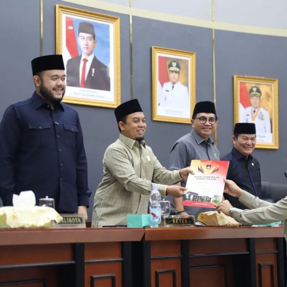Pemko dan DPRD Padang Hasilkan 9 Perda Hingga Akhir Masa Sidang III