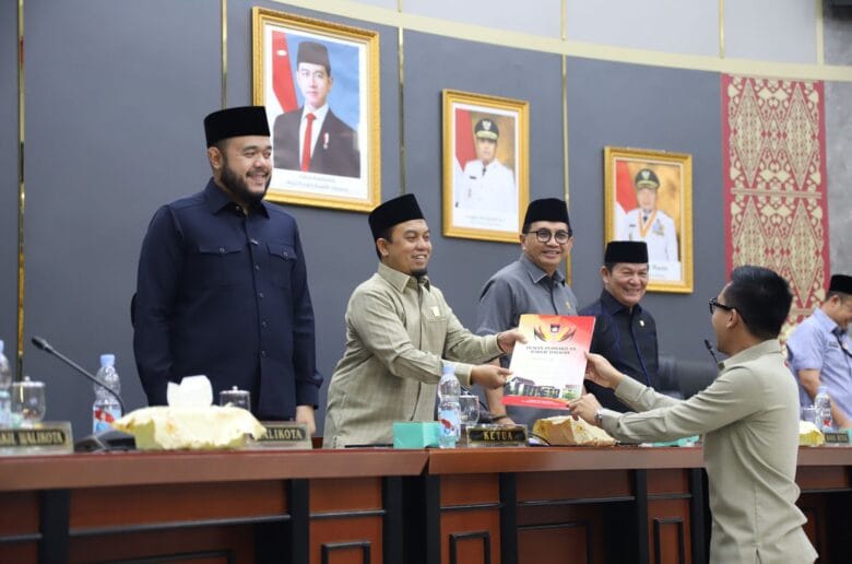 Pemko dan DPRD Padang Hasilkan 9 Perda Hingga Akhir Masa Sidang III