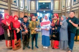 Siswi MAN Sawahlunto Raih Juara 3 Lomba Cipta Puisi Sumbar 2025
