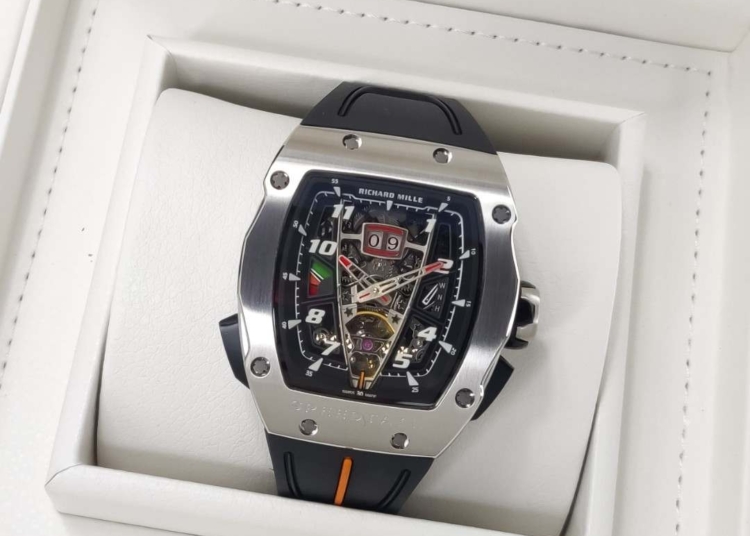 Jam tangan Richard Mille Rp11,7 miliar milik Ahmad Sahroni yang sempat dijarah di Tanjung Priok akhirnya dikembalikan keluarga bocah 14 tahun.