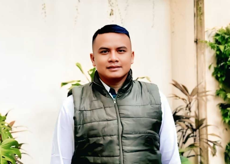 Ketua Yayasan Lebah Muda Indonesia, Nopi Busri, mengumumkan pembukaan donasi Maulid Nabi 1447 H untuk warga duafa di Padang.