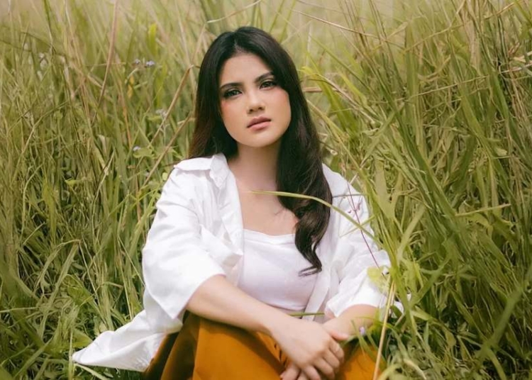 Syarla Marz rilis lagu Kasih Tak Sampai yang viral di TikTok.