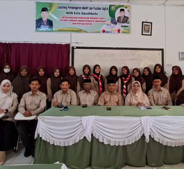 MAN Sawahlunto Lepas 18 Siswa Ikuti Olimpiade Madrasah Indonesia 2025