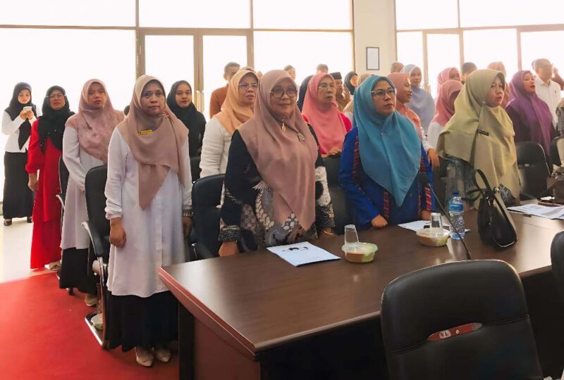 Kepala Madrasah MAN 3 Kota Padang, Hj. Marliza, hadiri kegiatan Optimalisasi UKS/M di Balai Kota Padang, Rabu, 10 September 2025.