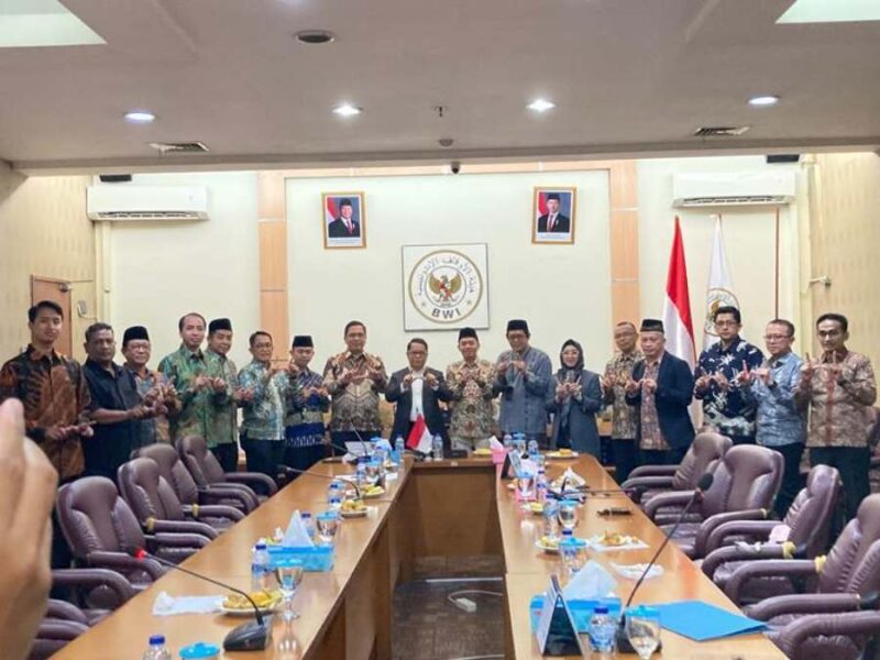 Pemprov Sumbar gandeng BWI untuk optimalkan potensi wakaf. 