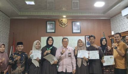 Enam siswa MAN Kota Sawahlunto meraih prestasi di ajang nasional dan internasional.