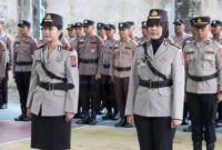 Sertijab Kasat Lantas Polres Pasaman Barat, dari AKP Rina Aryanti (kiri) kepada AKP Nanin Aprilia Fitriani (kanan). (Ist.)