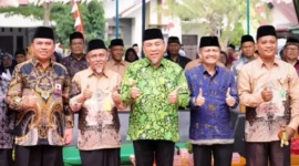 Wakil Wali Kota Padang, Maigus Nasir, saat menghadiri Semarak Maulid Nabi di Masjid Baiturrahman Kuranji.