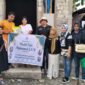 Dokumentasi Yayasan Lebah Muda Indonesia saat mengadakan aksi sosial dengan membagikan beras SPHP kepada masyarakat saat peringatan Maulid Nabi Muhammad SAW beberapa waktu lalu sebagai bentuk kepedulian sosial.