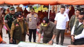 Bupati Padang Pariaman, John Kenedy Azis (JKA), saat peresmian Jembatan Batang Sani di Nagari Tandikek, Kecamatan Patamuan, Minggu (28/9/2025). (Ist.)