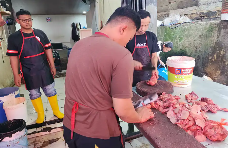 MBG Berkah untuk Pedagang Kecil, Permintaan Ayam Tembus 600 Ekor per Hari
