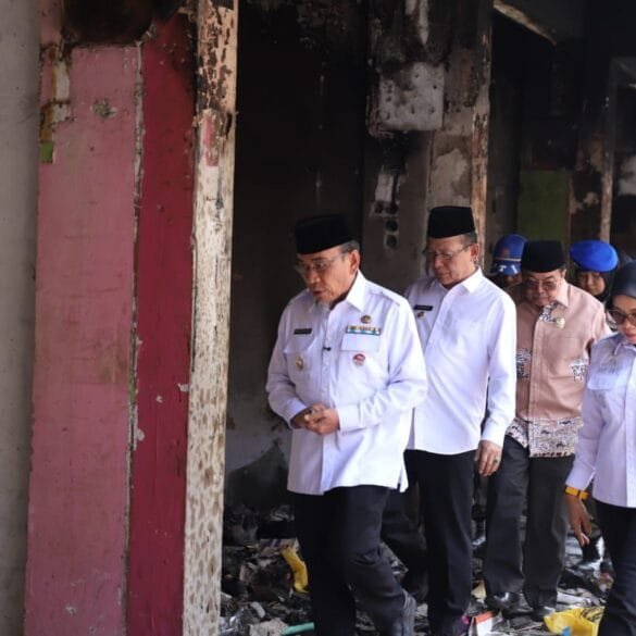 Pemko Padang Salurkan Bantuan Rp182 Juta untuk Korban Kebakaran Pasar Payakumbuh