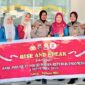 Dalam rangka HUT Polwan ke-77, Polwan Polresta Padang gelar kegiatan Goes to School di sejumlah sekolah, Jumat (12/9/2025). Mereka beri edukasi kenakalan remaja, bijak bermedsos, serta pentingnya disiplin. (Ist.)