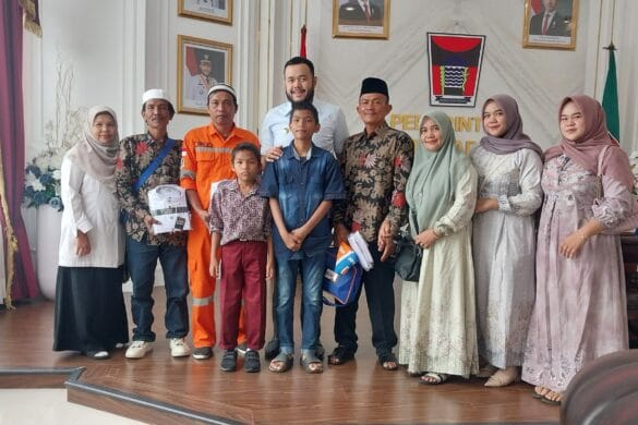 Tiga Petugas DLH dan PUPR Padang Diberangkatkan Umrah Gratis