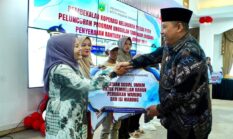 Wako Hendri Luncurkan Tabungan BERSAMA dan Serahkan Bantuan UMKM