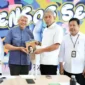 Wakil Menteri Sosial Agus Jabo Priyono (tengah) menerima kunjungan delegasi Pemprov dan tokoh adat Sumatera Barat (Sumbar) yang menyerahkan berkas usulan tujuh tokoh pejuang Minangkabau sebagai Pahlawan Nasional. (Ist.)
