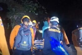 Enam Remaja Terjebak di Air Terjun Sarasah Barasok Berhasil Dievakuasi